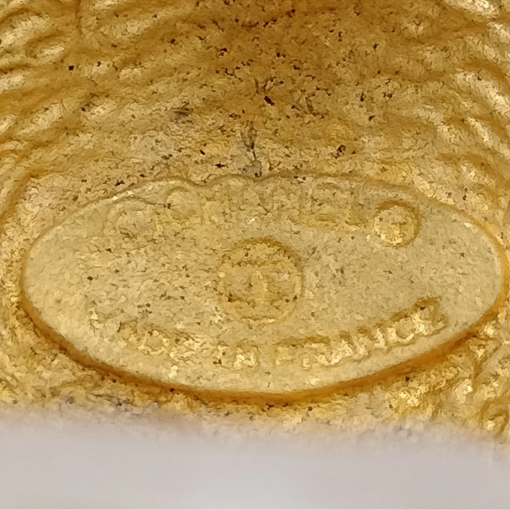 CHANEL CC Vintage 24K Goldplated clip on Earrings w/ COA, unbranded necklace - Picture 8 of 10